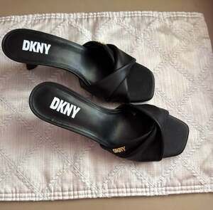 DKNY Women's Jolaine Slip-On Twist Kitten Heel Sandals